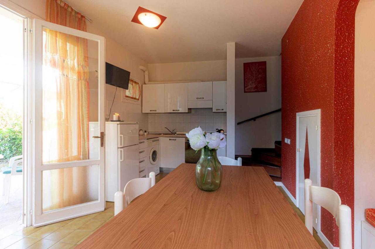 Holiday home Porto Santa Margherita 40296 Exterior foto